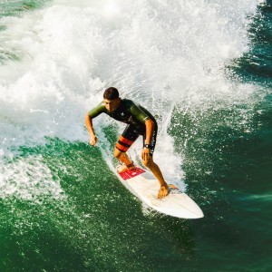 九游官网下载电脑版-游戏直播商业模式：打赏、广告与电商，游戏直播营销策划方案