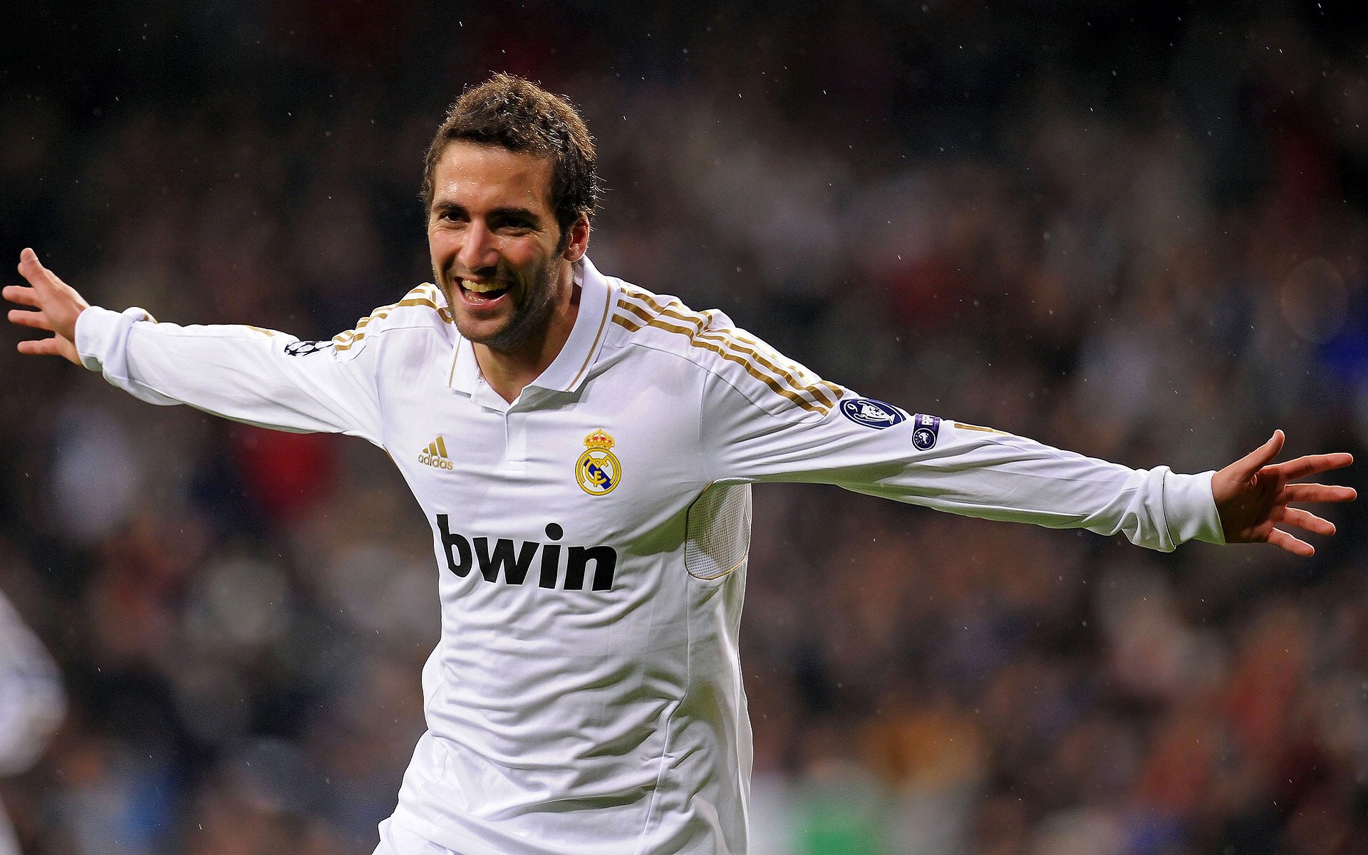 法甲决胜瞬间，球员展示斗志，法甲的比赛